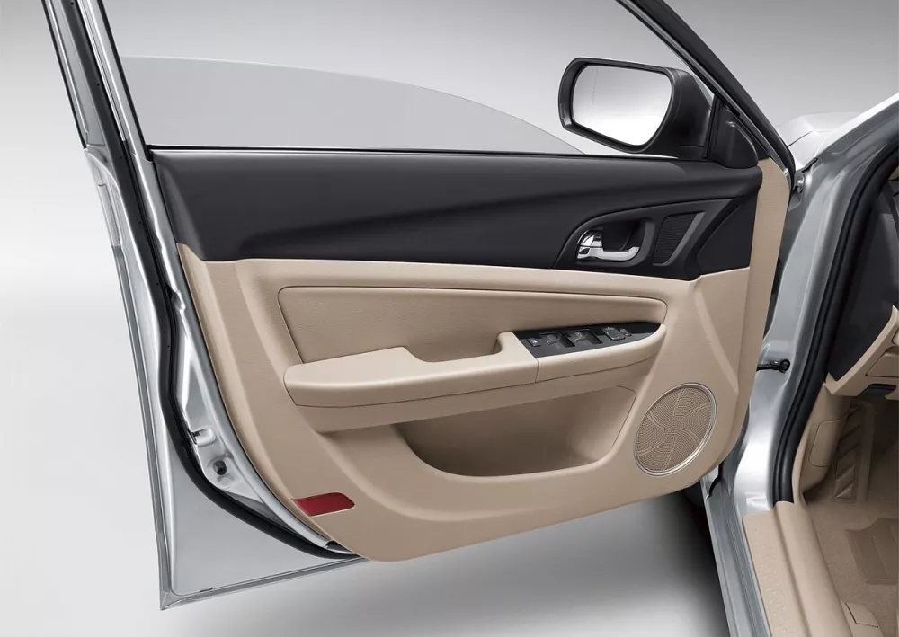 Автомобиль FAW Besturn B50 I Рестайлинг Седан