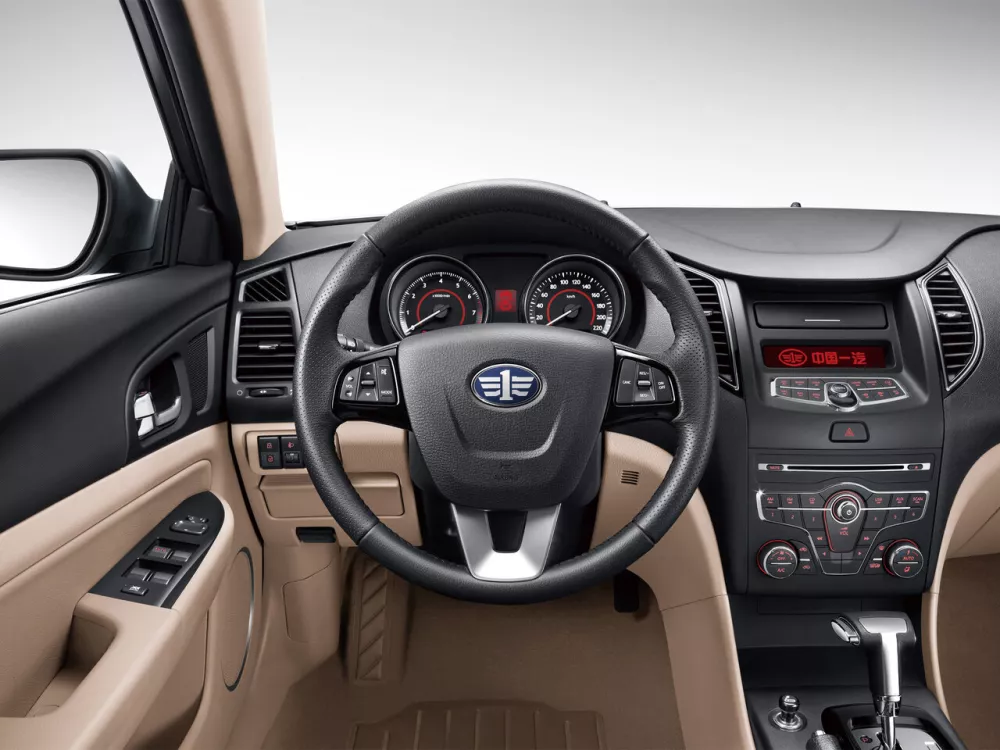Автомобиль FAW Besturn B50 I Рестайлинг Седан
