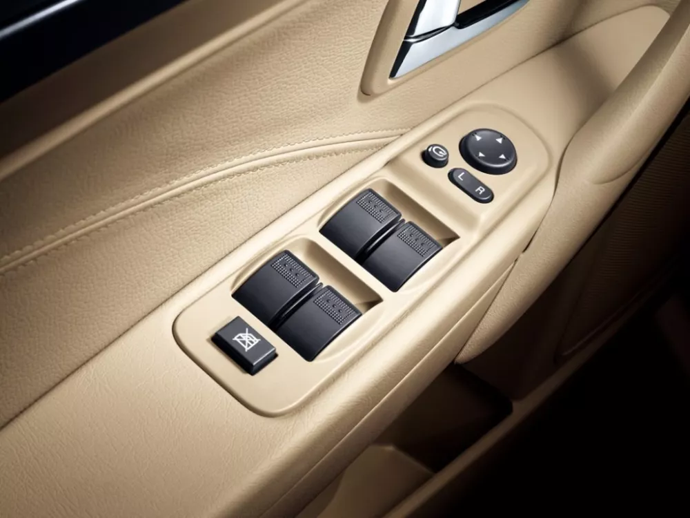 Автомобиль FAW Besturn B70 I Седан
