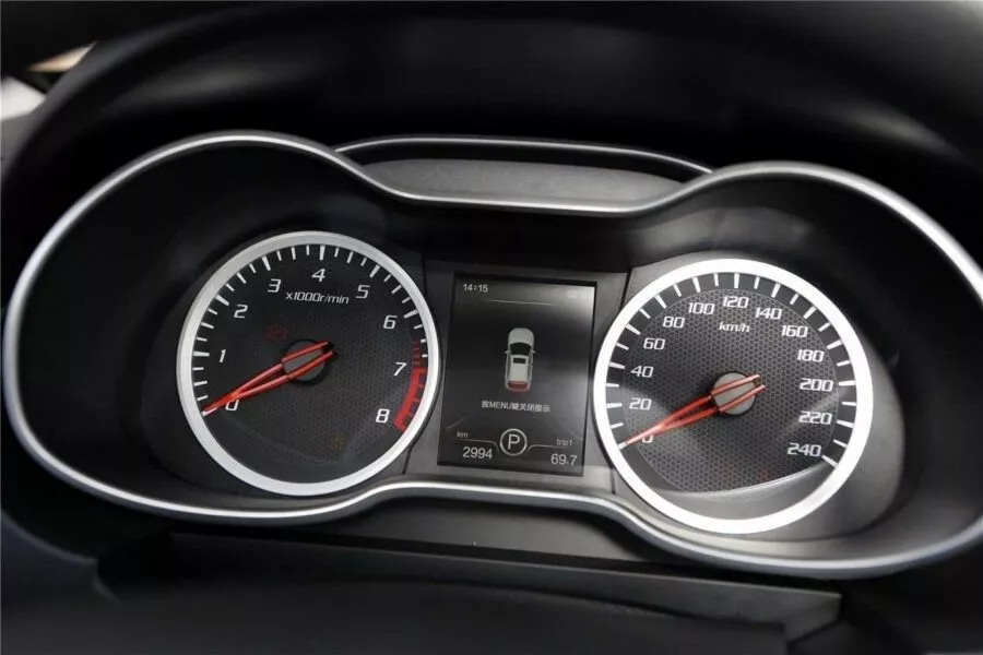 Автомобиль FAW Besturn X40 I Внедорожник (5 дверей)