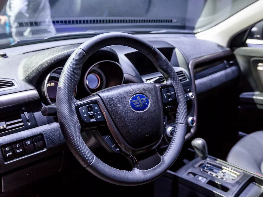 Автомобиль FAW Besturn X80 I Внедорожник (5 дверей)