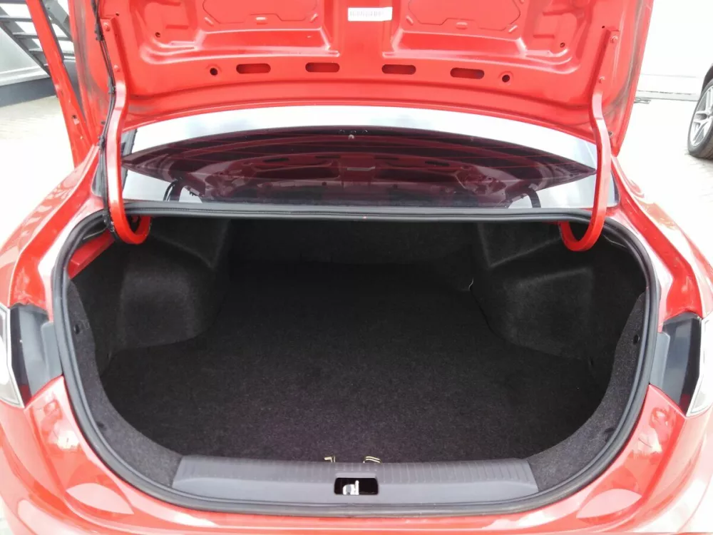 Автомобиль FAW Oley Седан