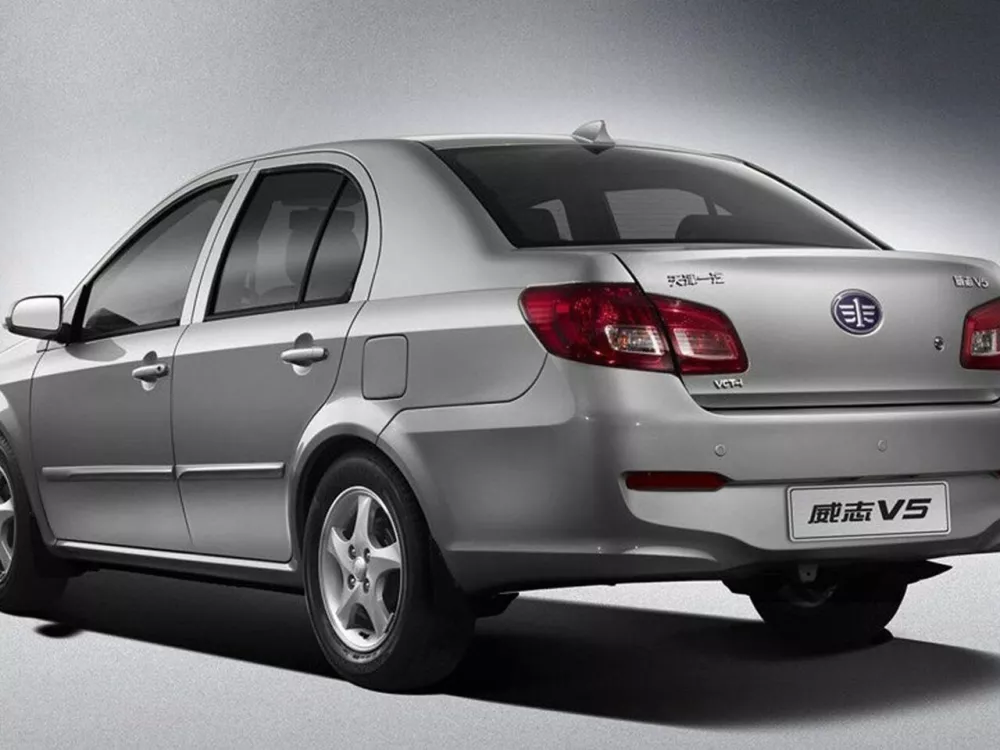 Автомобиль FAW V5 Седан