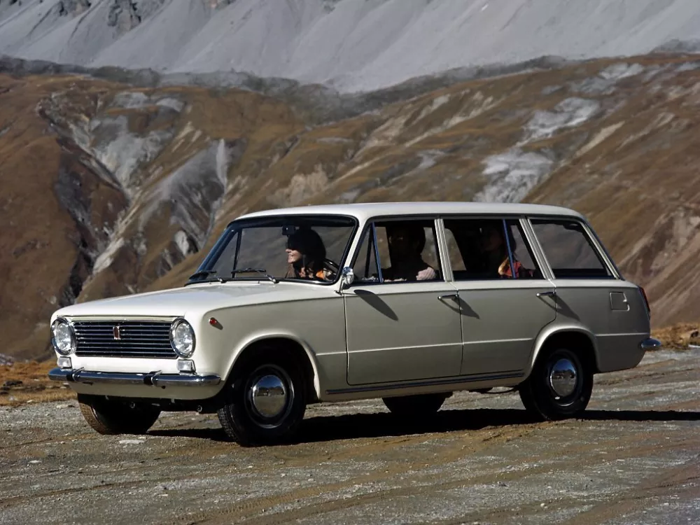 Автомобиль Fiat 124 I Универсал (5 дверей)