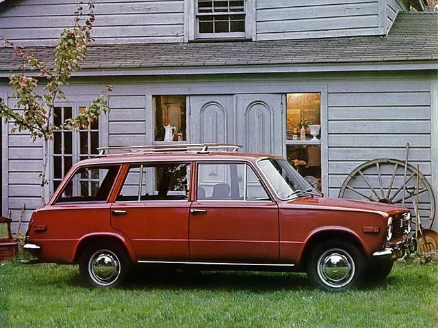 Автомобиль Fiat 124 I Универсал (5 дверей)