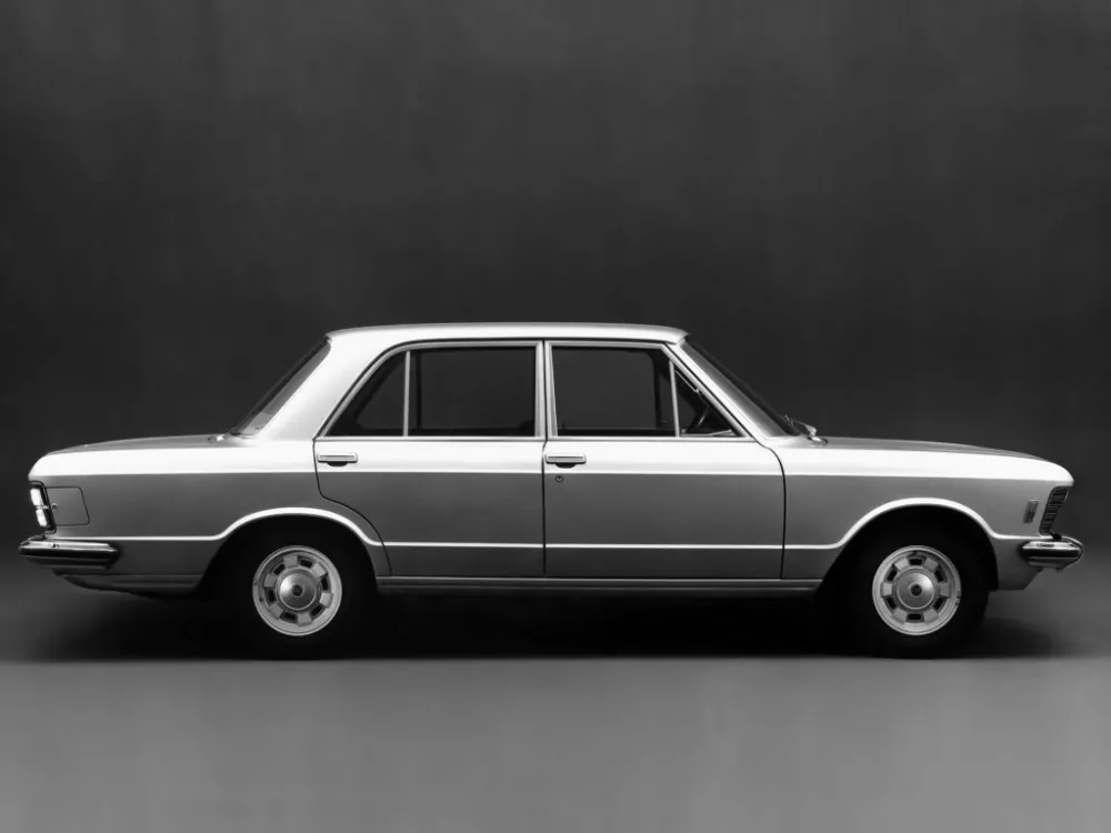 Автомобиль Fiat 130 Седан