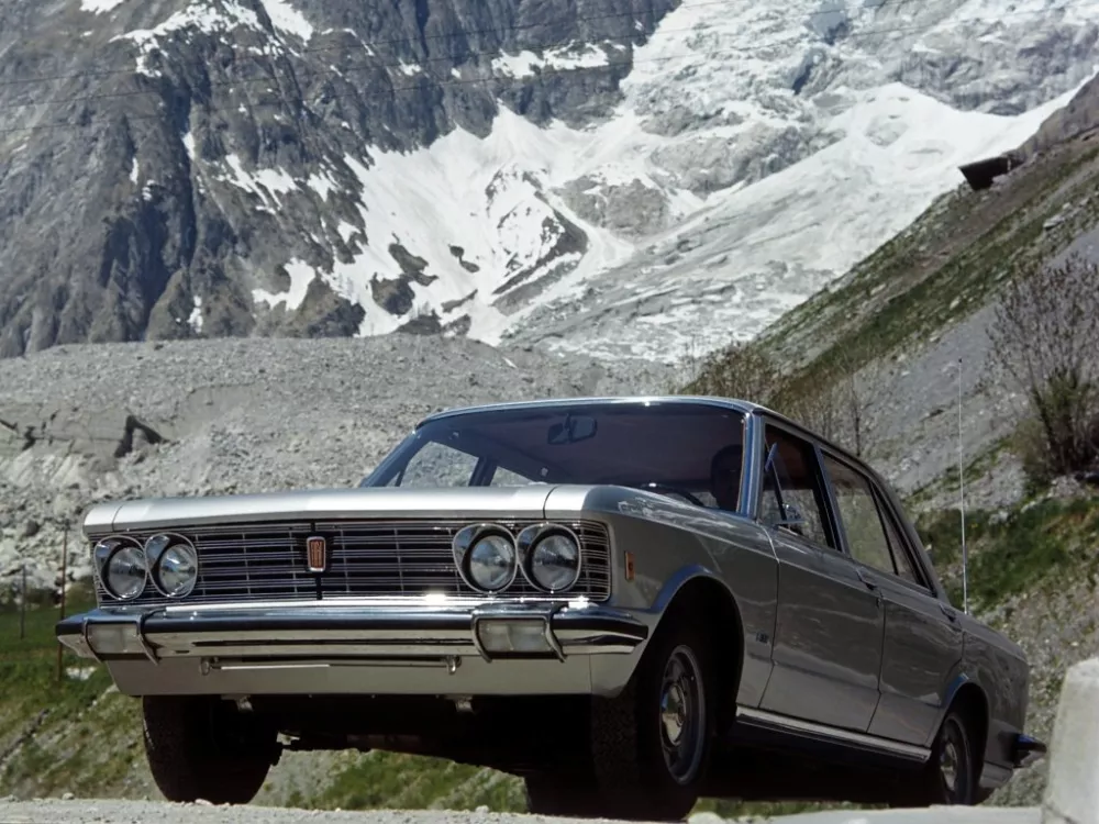 Автомобиль Fiat 130 Седан
