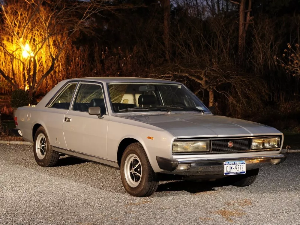 Автомобиль Fiat 130 Купе