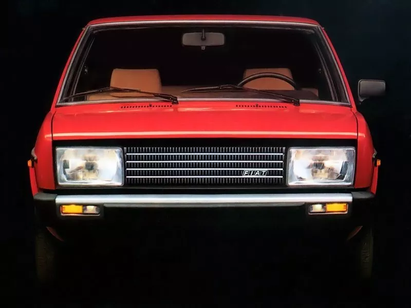Автомобиль Fiat 131 Седан