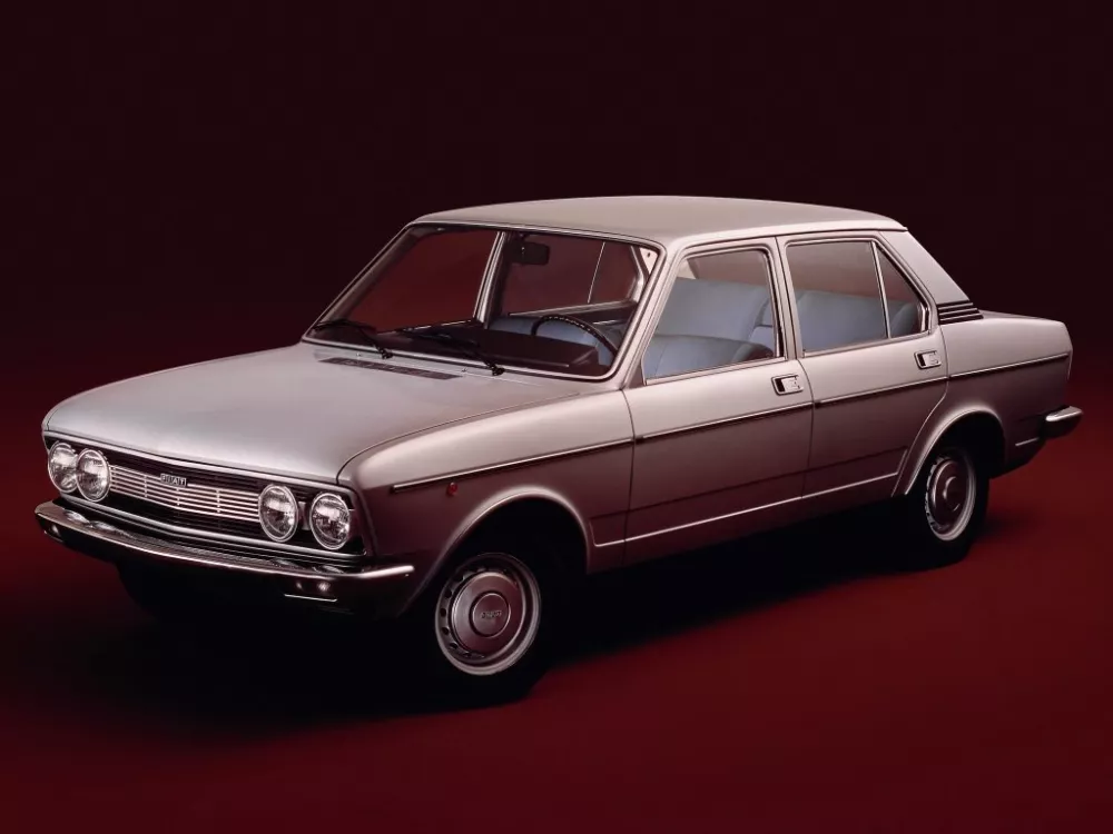 Автомобиль Fiat 132 Седан
