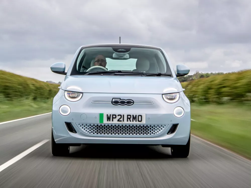 Автомобиль Fiat 500 III Хэтчбек (3 двери)