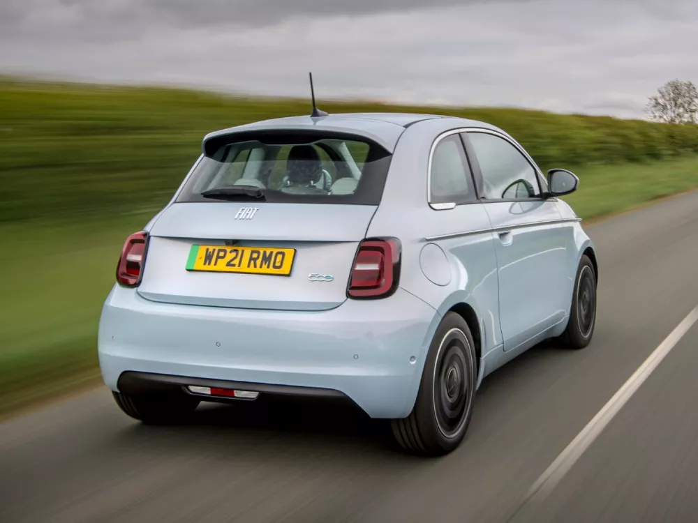 Автомобиль Fiat 500 III Хэтчбек (3 двери)