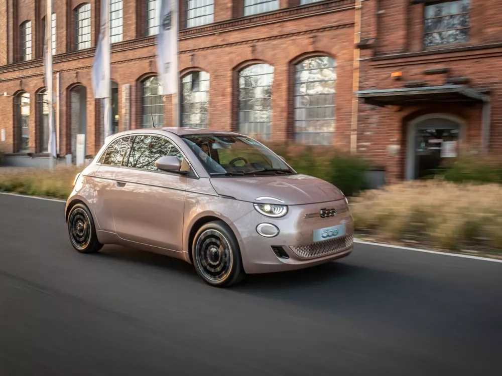 Автомобиль Fiat 500 III Хэтчбек (3 двери)