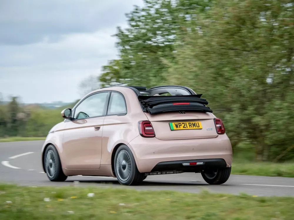 Автомобиль Fiat 500 III Кабриолет