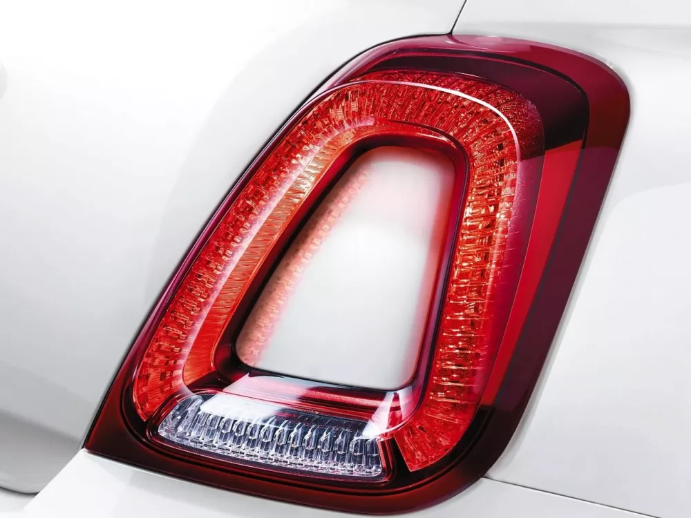 Автомобиль Fiat 500 II Рестайлинг Хэтчбек (3 двери)
