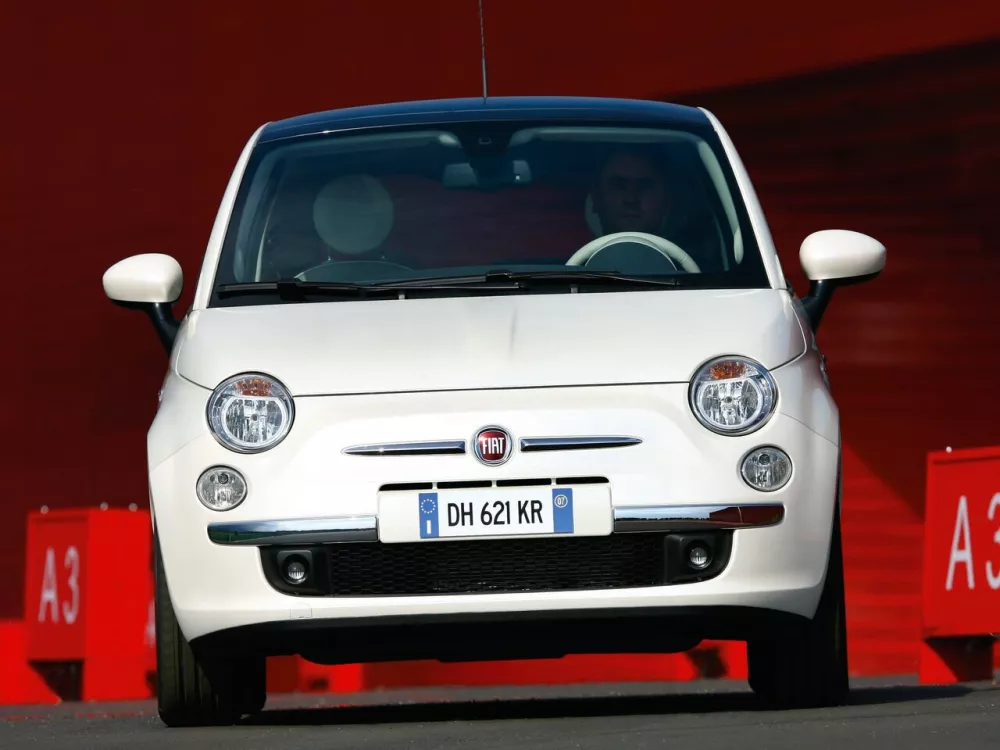 Автомобиль Fiat 500 II Хэтчбек (3 двери)