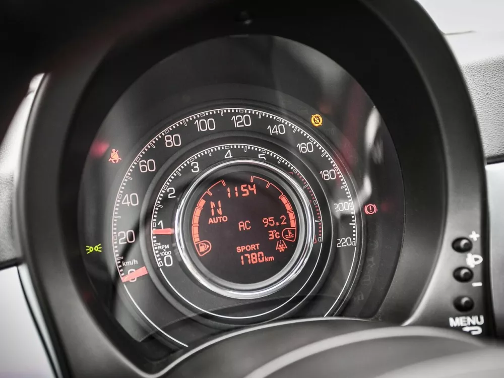 Автомобиль Fiat 500 II Хэтчбек (3 двери)