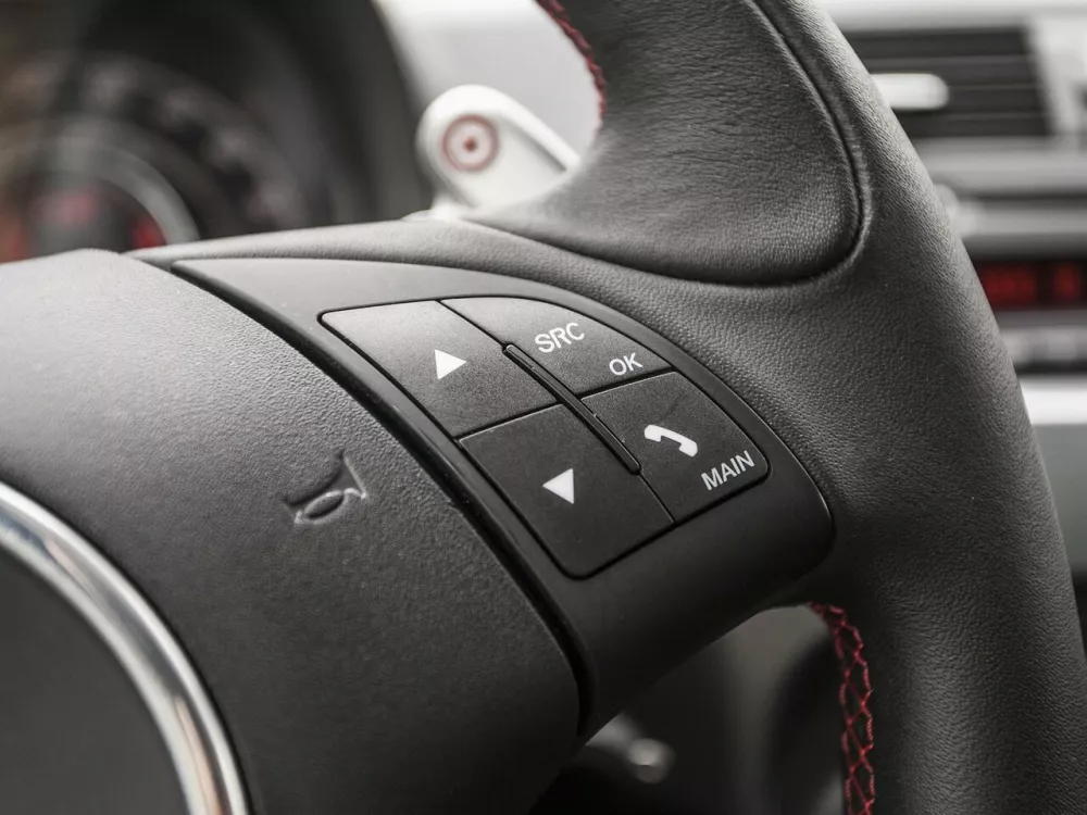 Автомобиль Fiat 500 II Хэтчбек (3 двери)