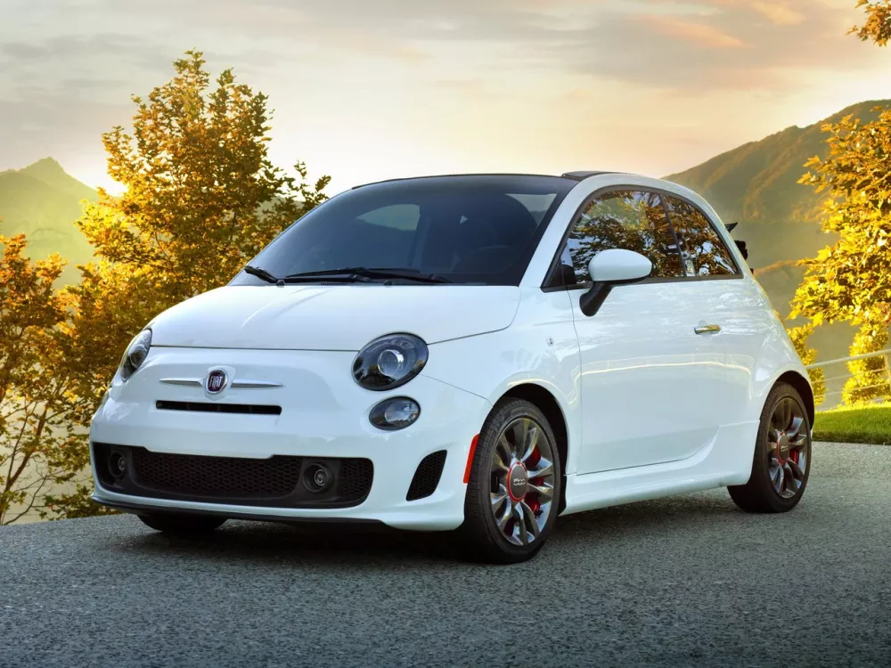 Автомобиль Fiat 500 II Кабриолет