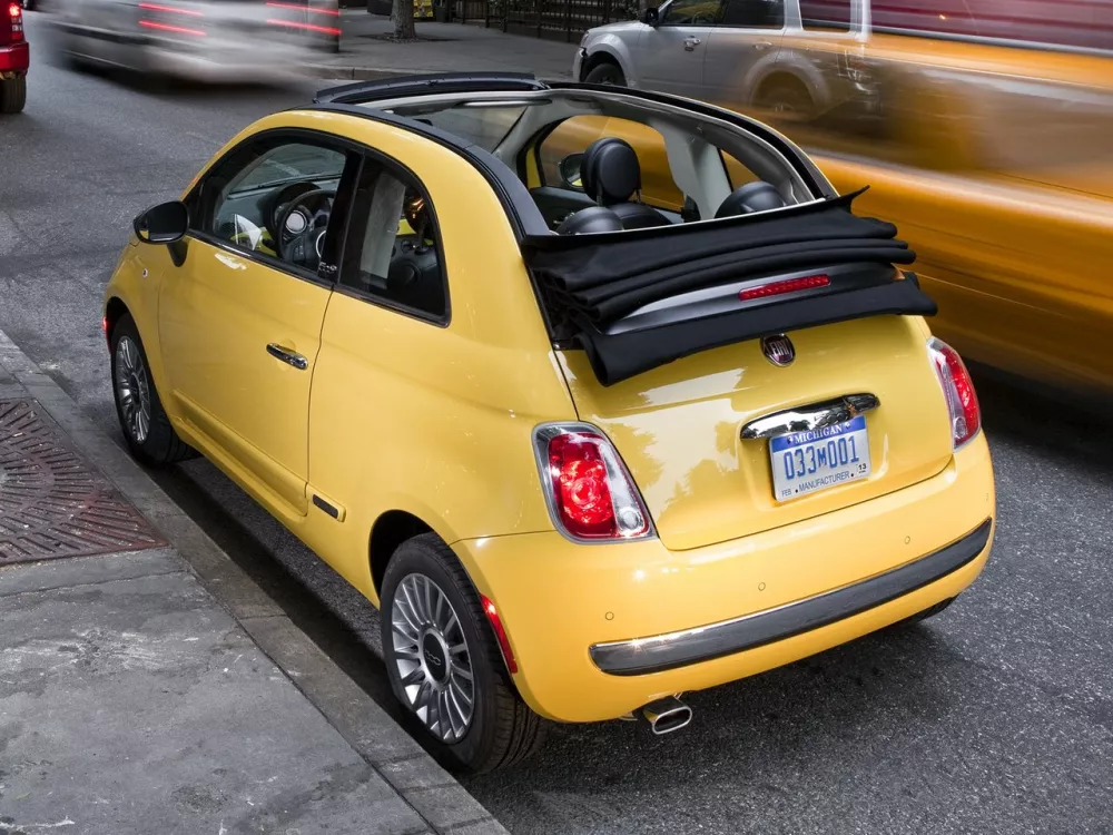 Автомобиль Fiat 500 II Кабриолет