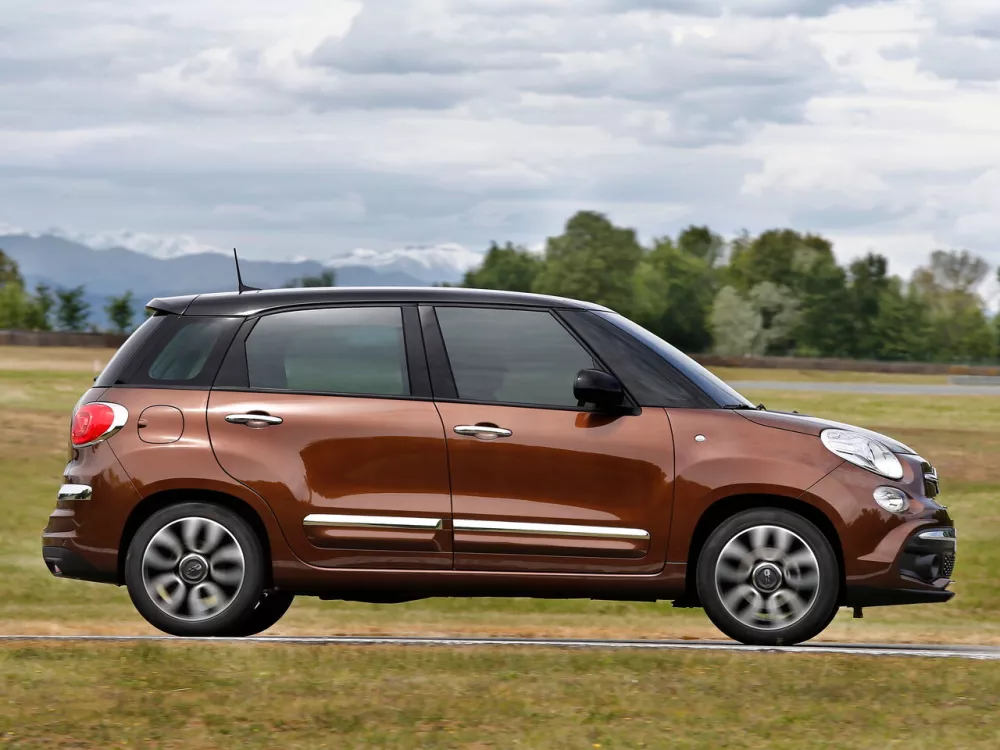 Автомобиль Fiat 500L I Рестайлинг Компактвэн