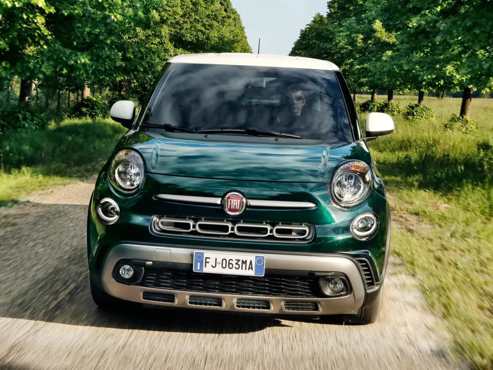 Автомобиль Fiat 500L I Рестайлинг Компактвэн Cross