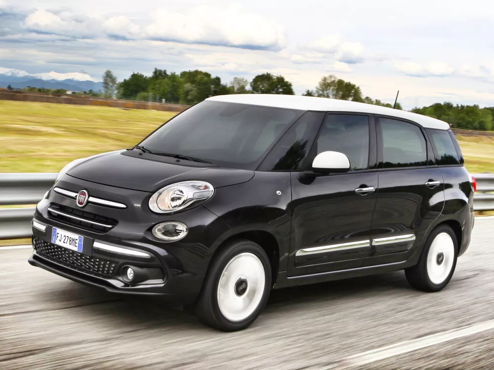 Автомобиль Fiat 500L I Рестайлинг Компактвэн Wagon