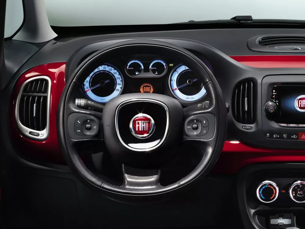 Автомобиль Fiat 500L I Компактвэн