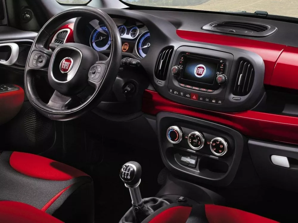 Автомобиль Fiat 500L I Компактвэн