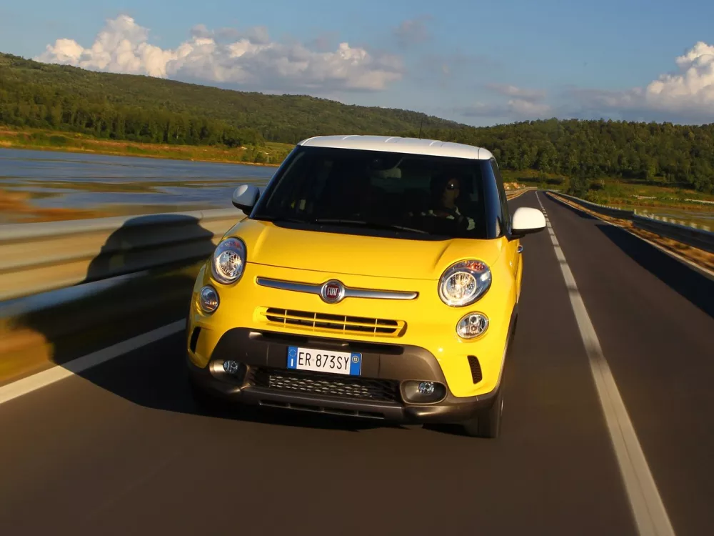 Автомобиль Fiat 500L I Компактвэн Trekking
