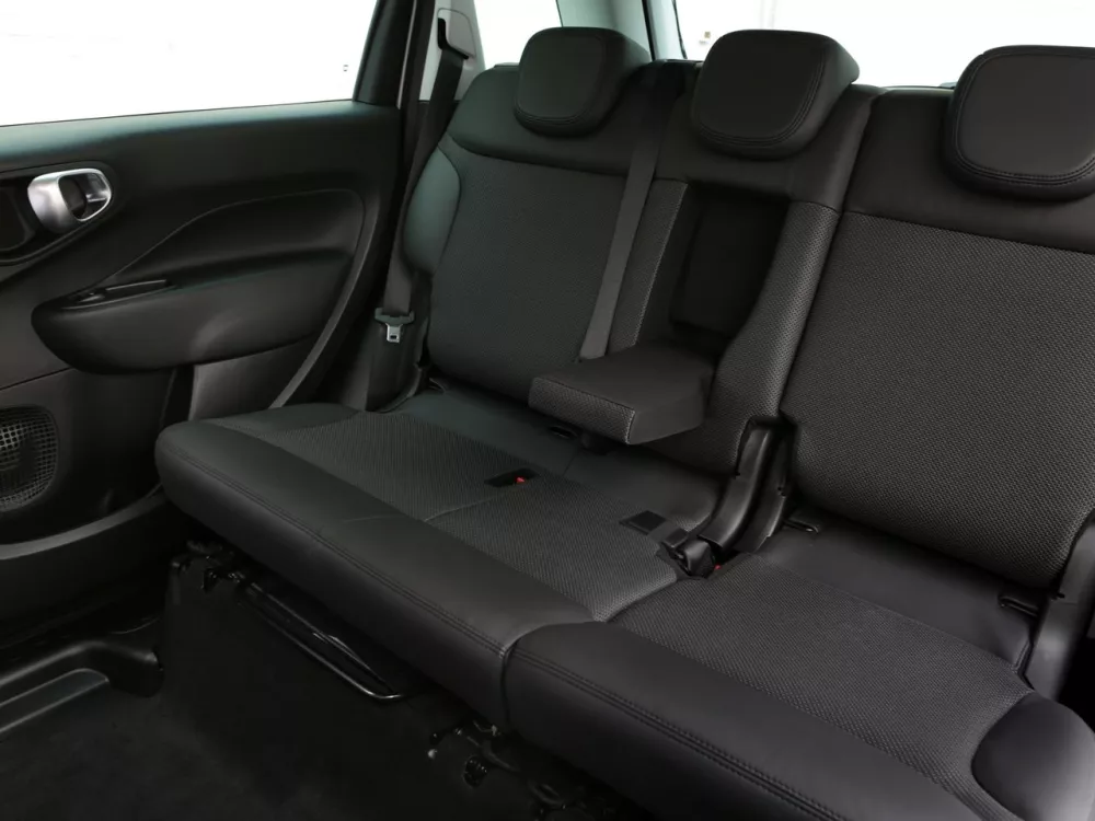 Автомобиль Fiat 500L I Компактвэн Trekking