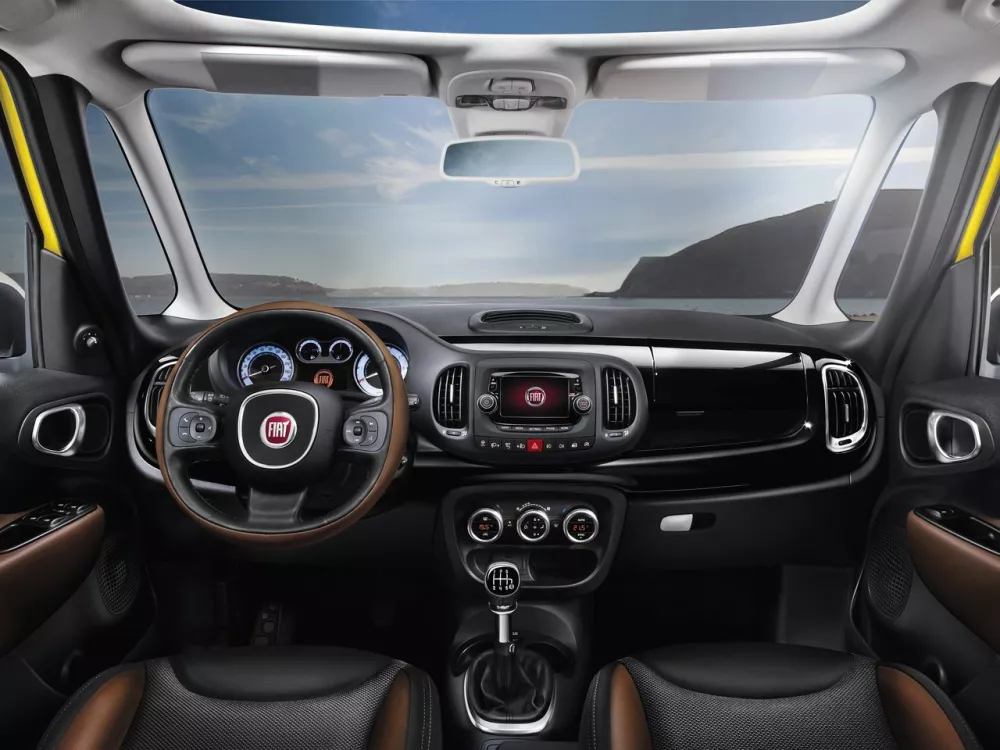 Автомобиль Fiat 500L I Компактвэн Trekking