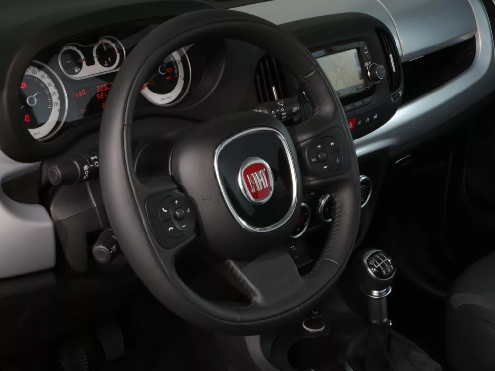 Автомобиль Fiat 500L I Компактвэн Trekking