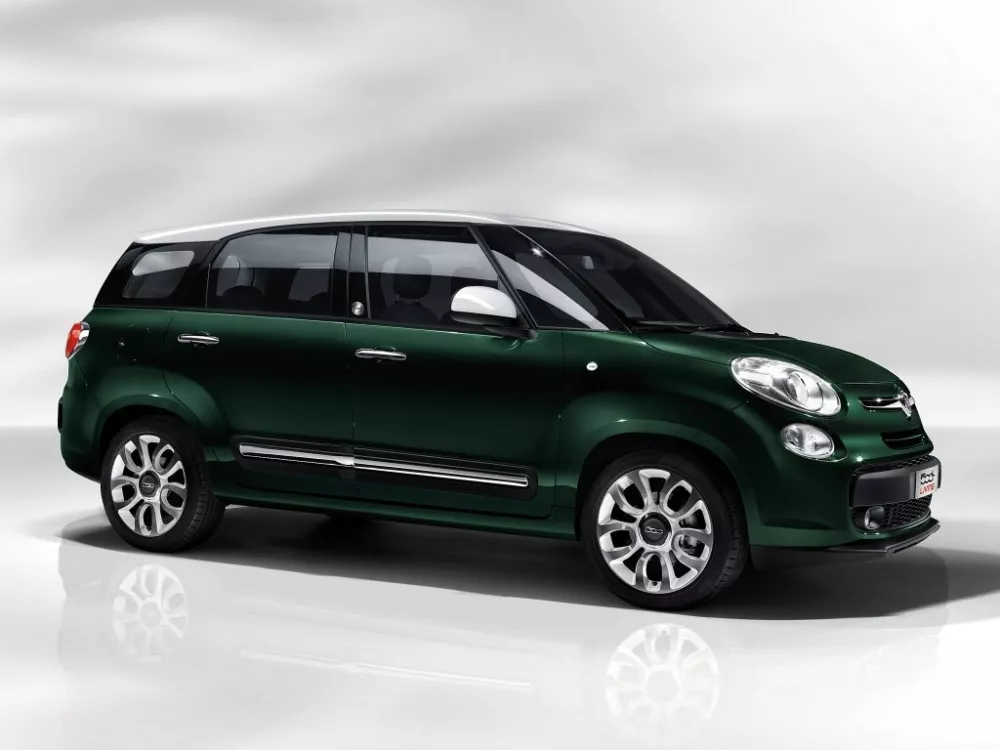 Автомобиль Fiat 500L I Компактвэн Living