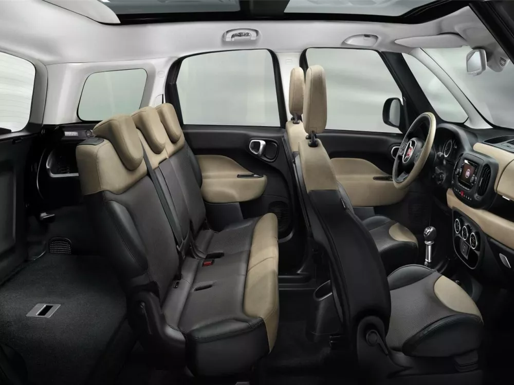 Автомобиль Fiat 500L I Компактвэн Living