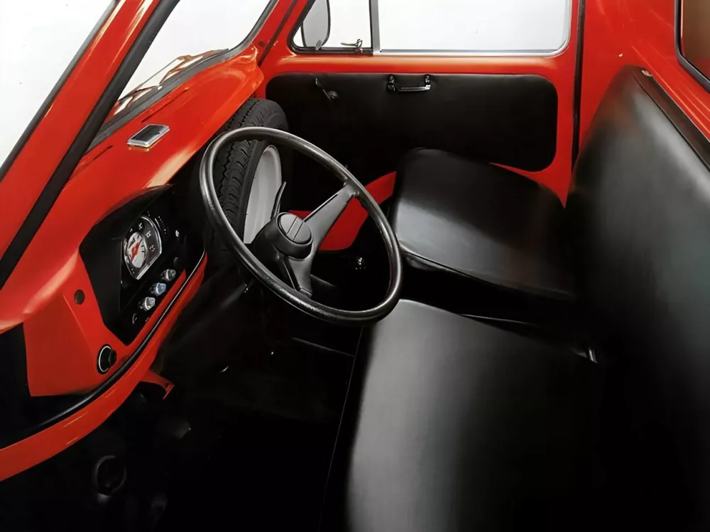 Автомобиль Fiat 900T Минивэн