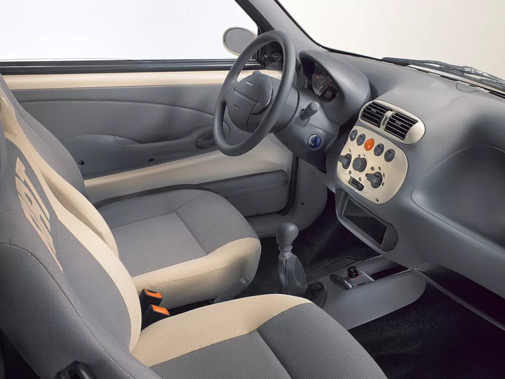Автомобиль Fiat 600 Хэтчбек (3 двери)