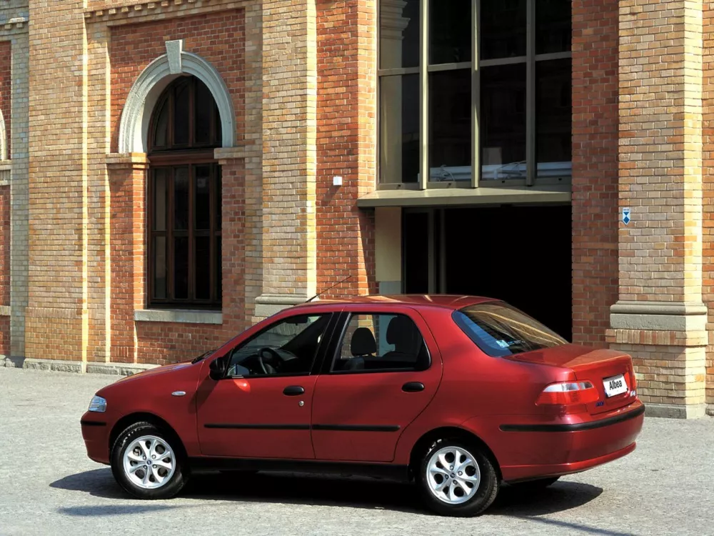 Автомобиль Fiat Albea I Седан