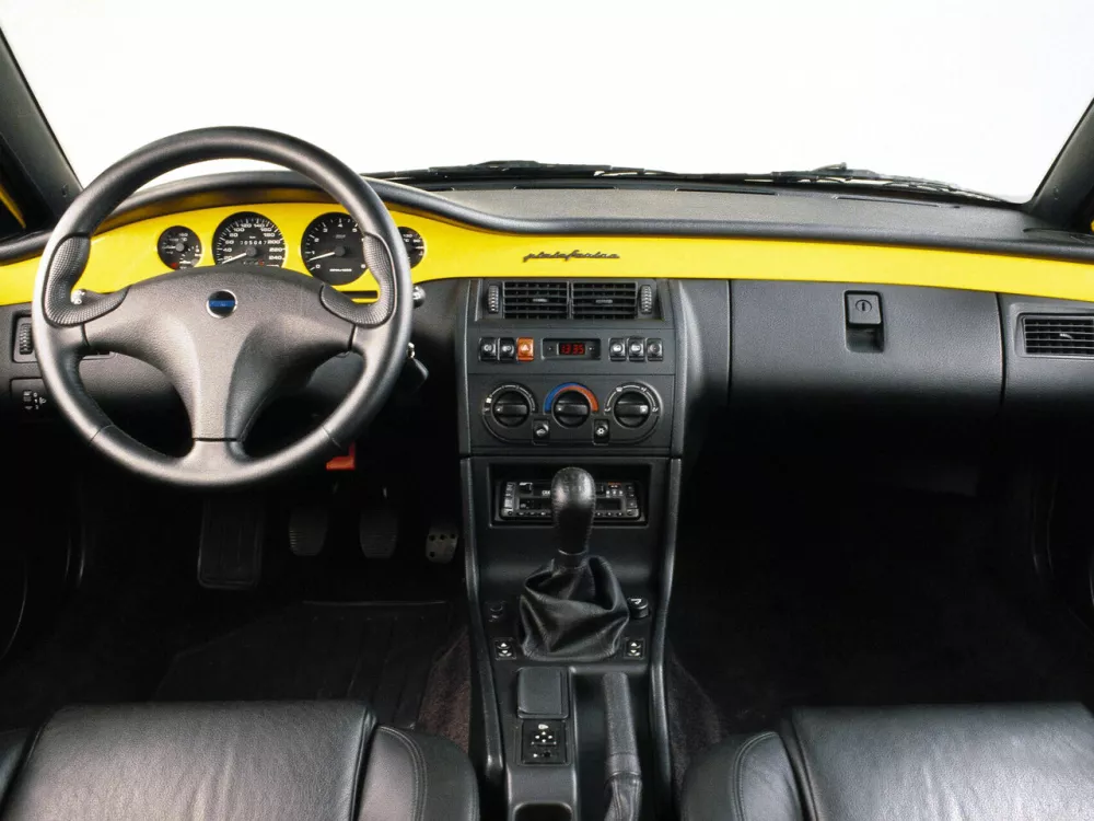 Автомобиль Fiat Coupe Купе