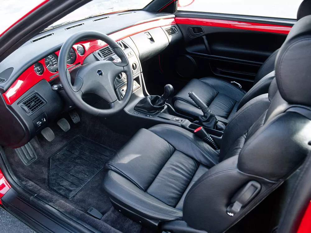 Автомобиль Fiat Coupe Купе