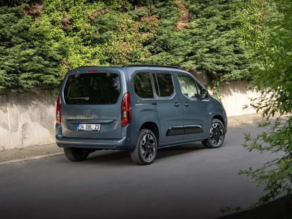 Автомобиль Fiat Doblo III Рестайлинг Компактвэн