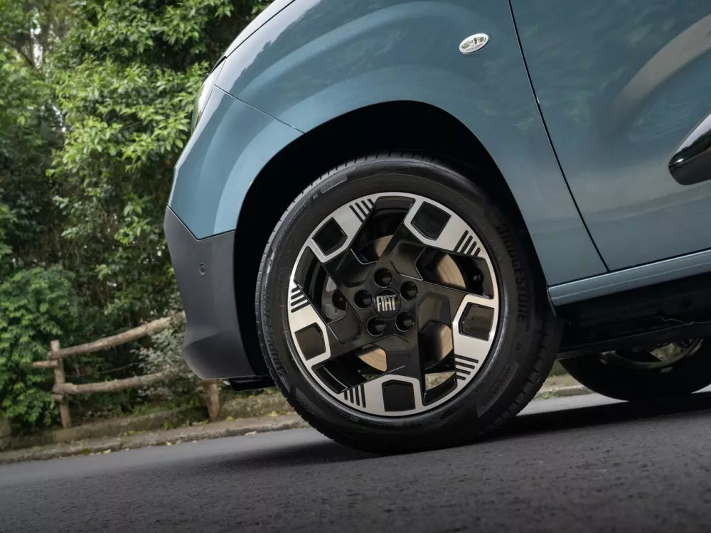 Автомобиль Fiat Doblo III Рестайлинг Компактвэн