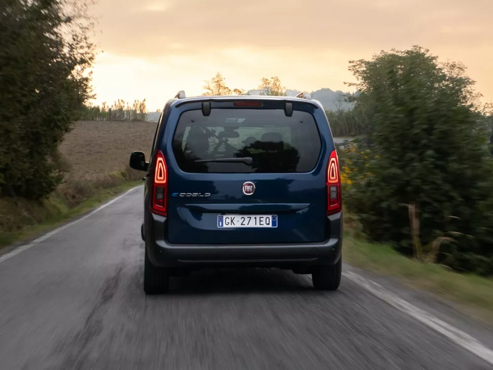 Автомобиль Fiat Doblo III Компактвэн