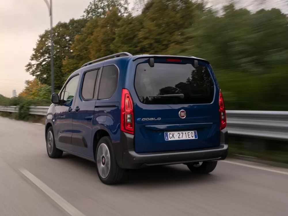 Автомобиль Fiat Doblo III Компактвэн