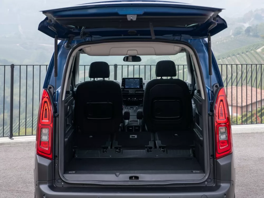 Автомобиль Fiat Doblo III Компактвэн
