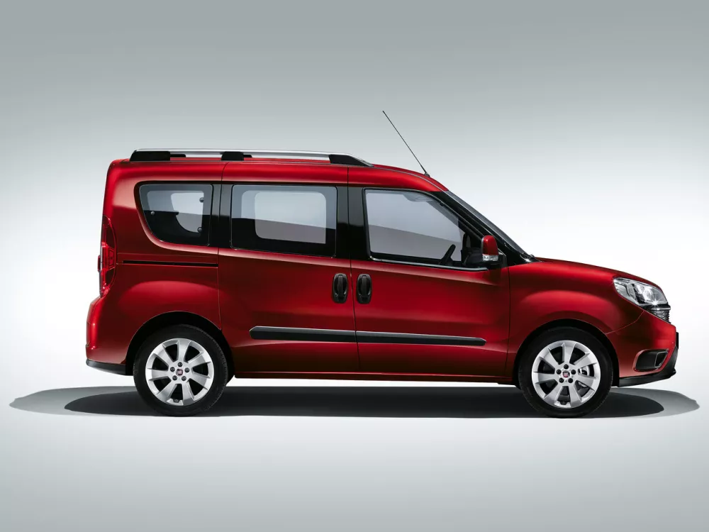 Автомобиль Fiat Doblo II Рестайлинг Компактвэн