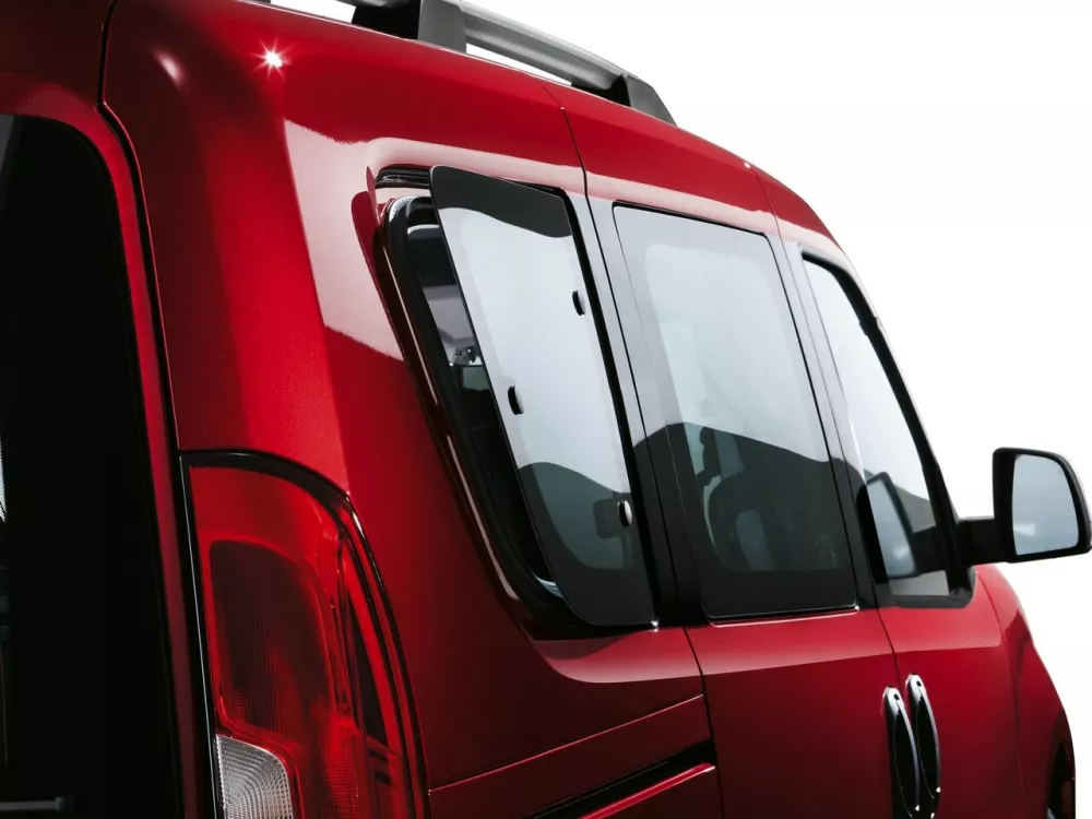 Автомобиль Fiat Doblo II Рестайлинг Компактвэн