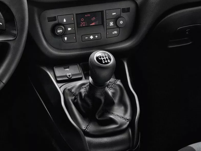 Автомобиль Fiat Doblo II Рестайлинг Фургон