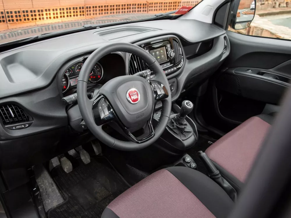 Автомобиль Fiat Doblo II Рестайлинг Фургон