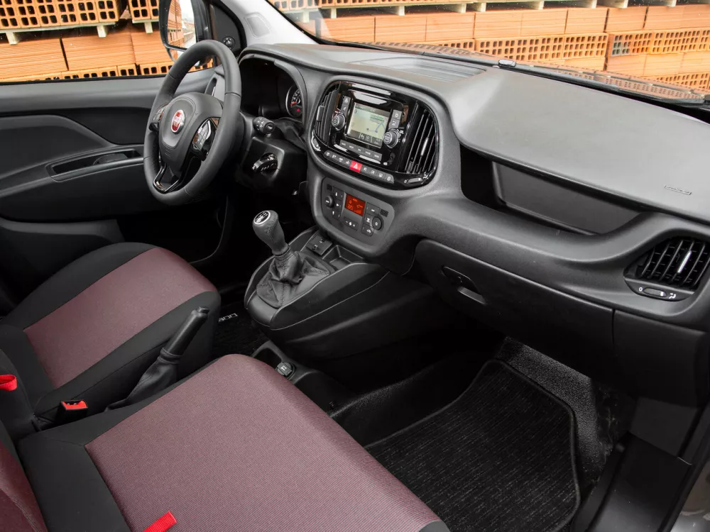 Автомобиль Fiat Doblo II Рестайлинг Фургон